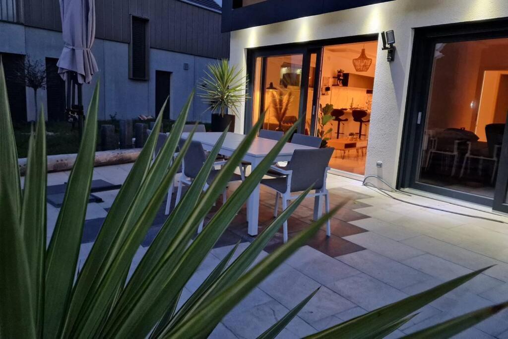 Suite Prestige Logement Neuf Avec Spa Et Ecran De Cinema En Rez De Jardin Кольмар Екстер'єр фото