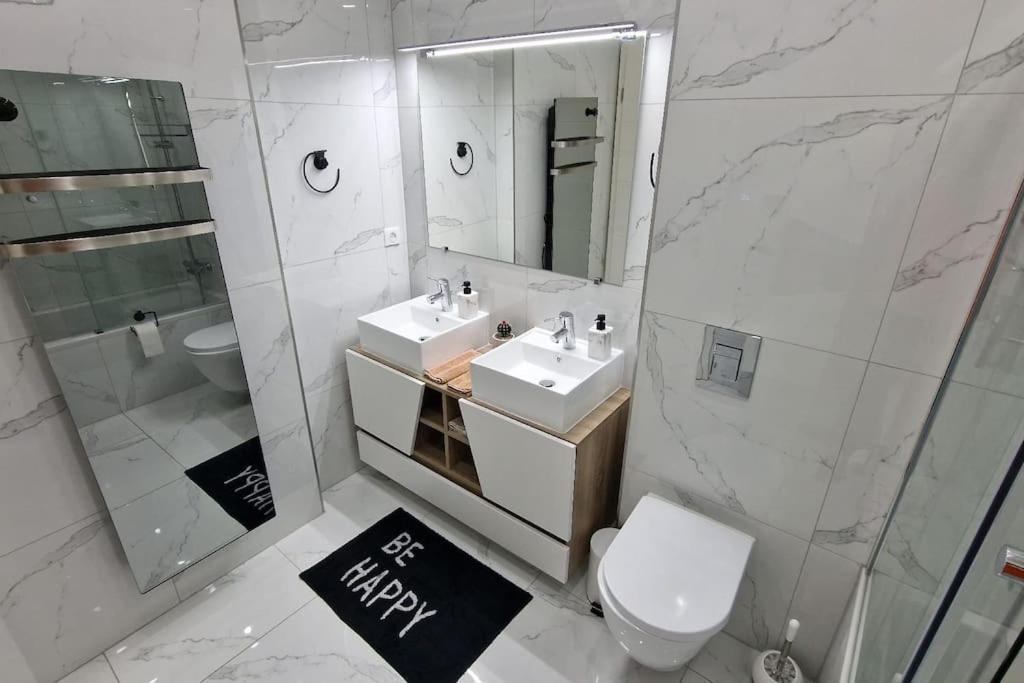 Suite Prestige Logement Neuf Avec Spa Et Ecran De Cinema En Rez De Jardin Кольмар Екстер'єр фото